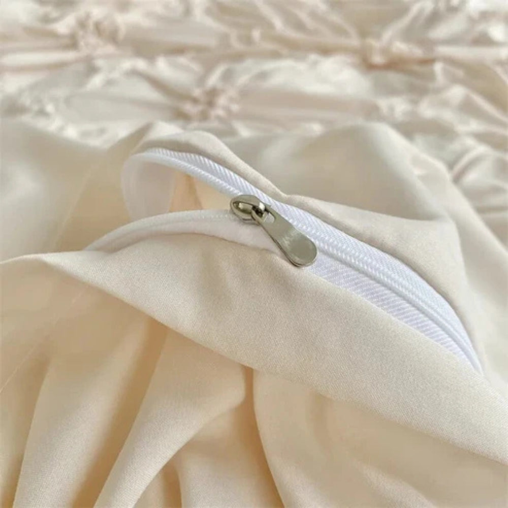 Wrinkled Flower Bedding Set – White, with Pillowcase - view 7