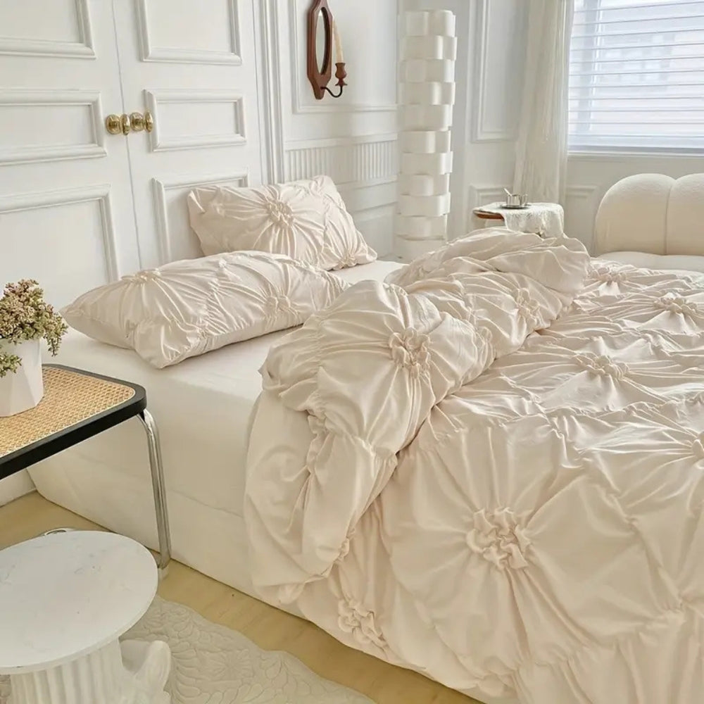 Wrinkled Flower Bedding Set – White, with Pillowcase - view 5