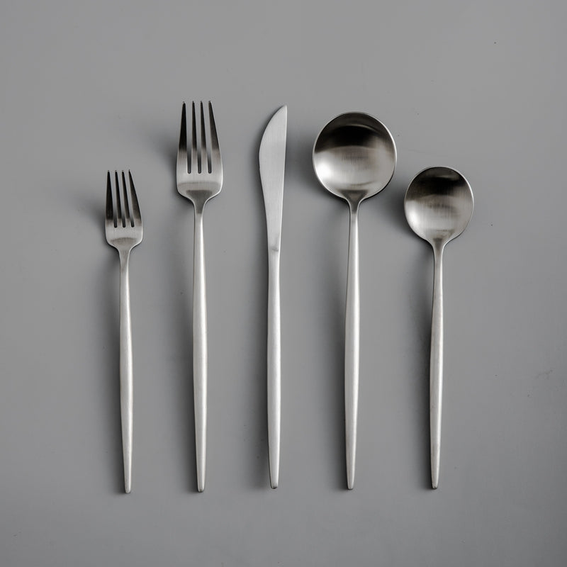 Minimalist Cutlery Set for Elegant Table Settings - view 4