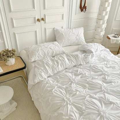 Wrinkled Flower Bedding Set – White, with Pillowcase - view 4