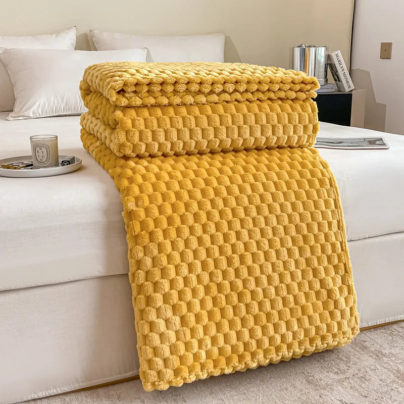 Check Pattern Velvet Throw Blanket - Warm & Cozy for Sofa or Bed